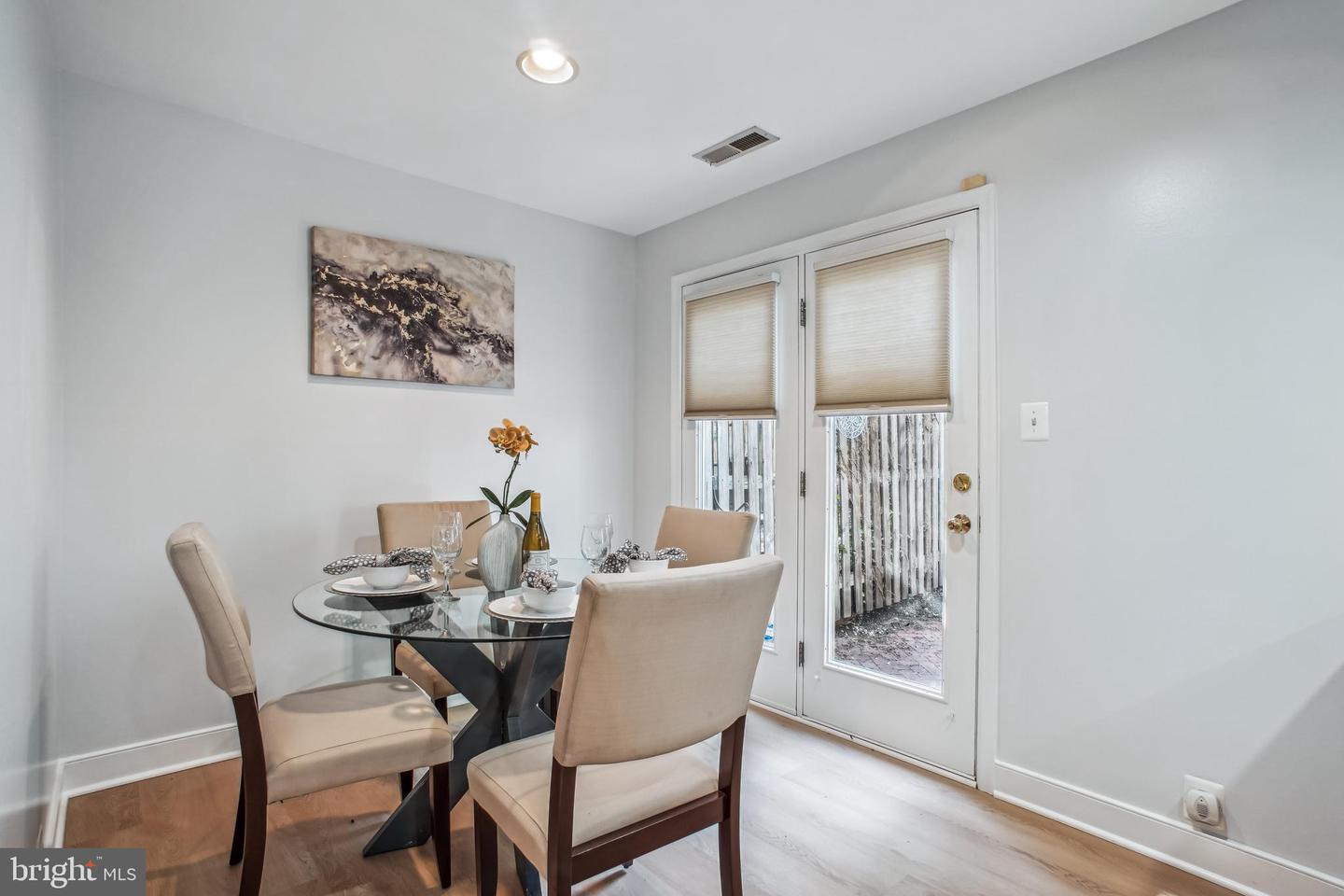 3818 WHITE POST CT, ALEXANDRIA, Virginia 22304, 3 Bedrooms Bedrooms, ,3 BathroomsBathrooms,Residential,For sale,3818 WHITE POST CT,VAAX2046562 MLS # VAAX2046562