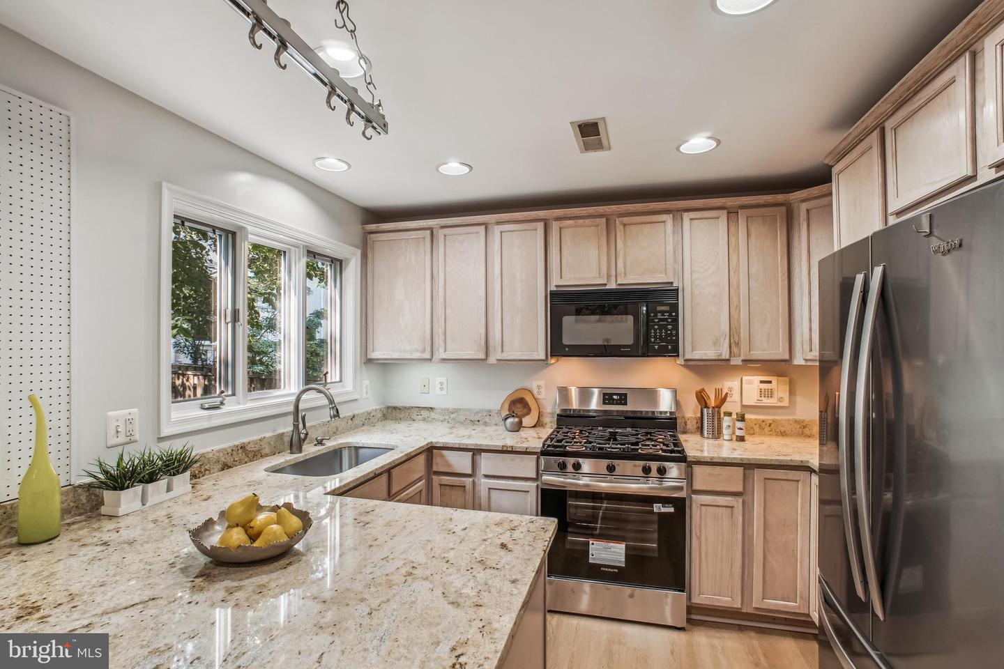 3818 WHITE POST CT, ALEXANDRIA, Virginia 22304, 3 Bedrooms Bedrooms, ,3 BathroomsBathrooms,Residential,For sale,3818 WHITE POST CT,VAAX2046562 MLS # VAAX2046562