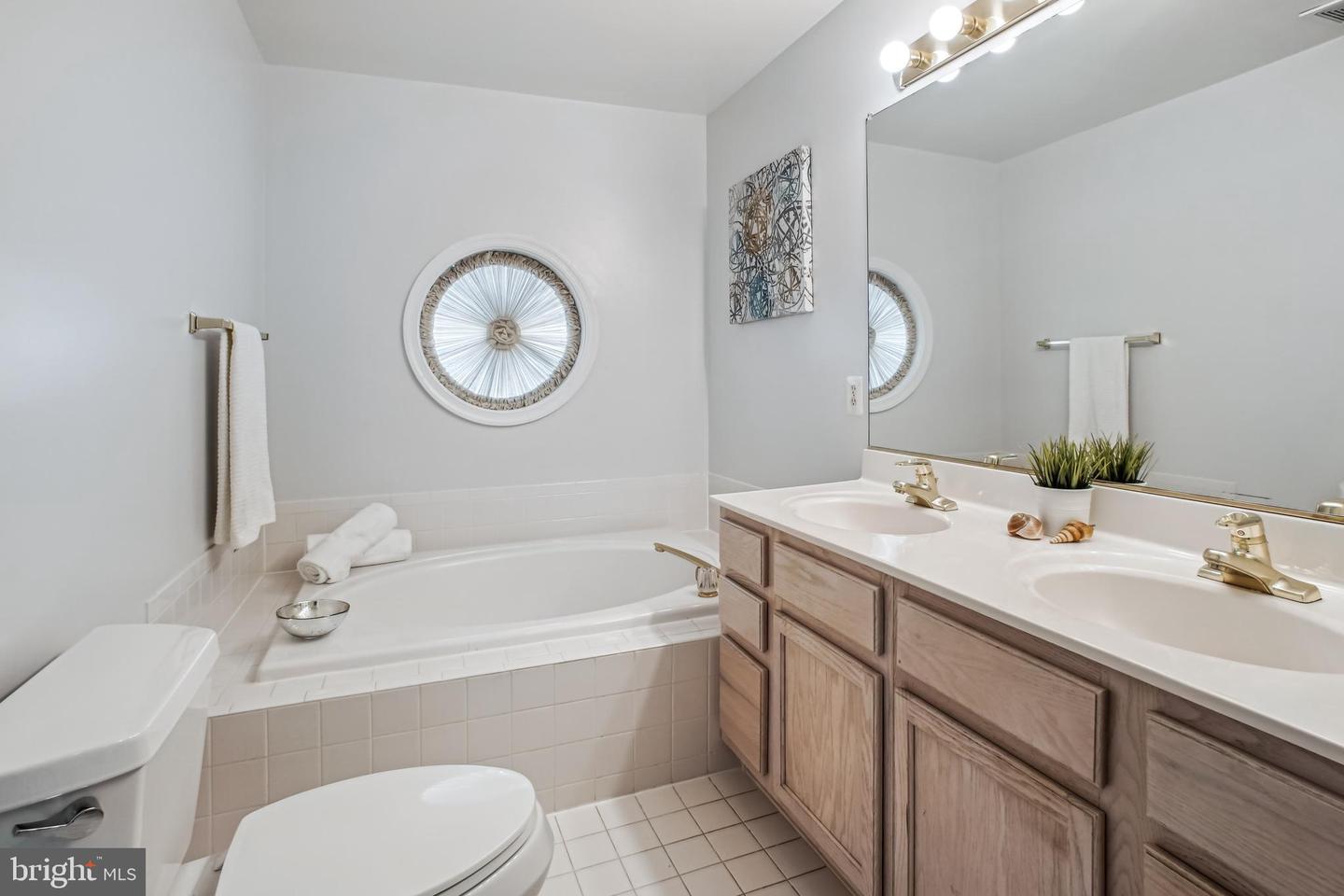 3818 WHITE POST CT, ALEXANDRIA, Virginia 22304, 3 Bedrooms Bedrooms, ,3 BathroomsBathrooms,Residential,For sale,3818 WHITE POST CT,VAAX2046562 MLS # VAAX2046562