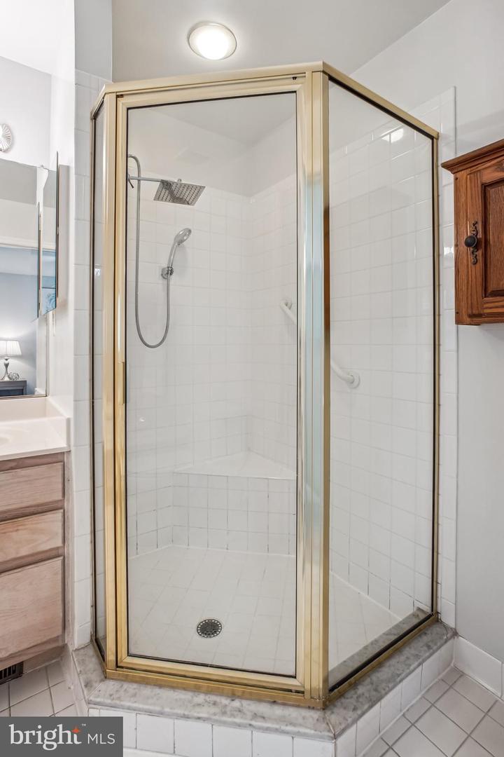 3818 WHITE POST CT, ALEXANDRIA, Virginia 22304, 3 Bedrooms Bedrooms, ,3 BathroomsBathrooms,Residential,For sale,3818 WHITE POST CT,VAAX2046562 MLS # VAAX2046562