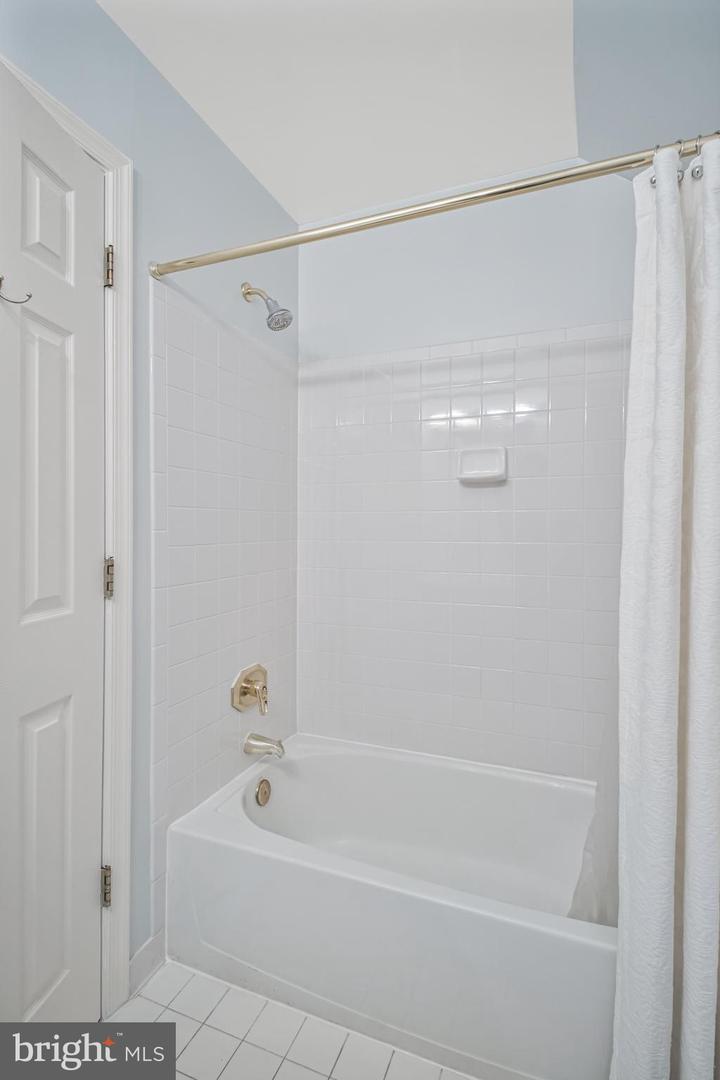 3818 WHITE POST CT, ALEXANDRIA, Virginia 22304, 3 Bedrooms Bedrooms, ,3 BathroomsBathrooms,Residential,For sale,3818 WHITE POST CT,VAAX2046562 MLS # VAAX2046562