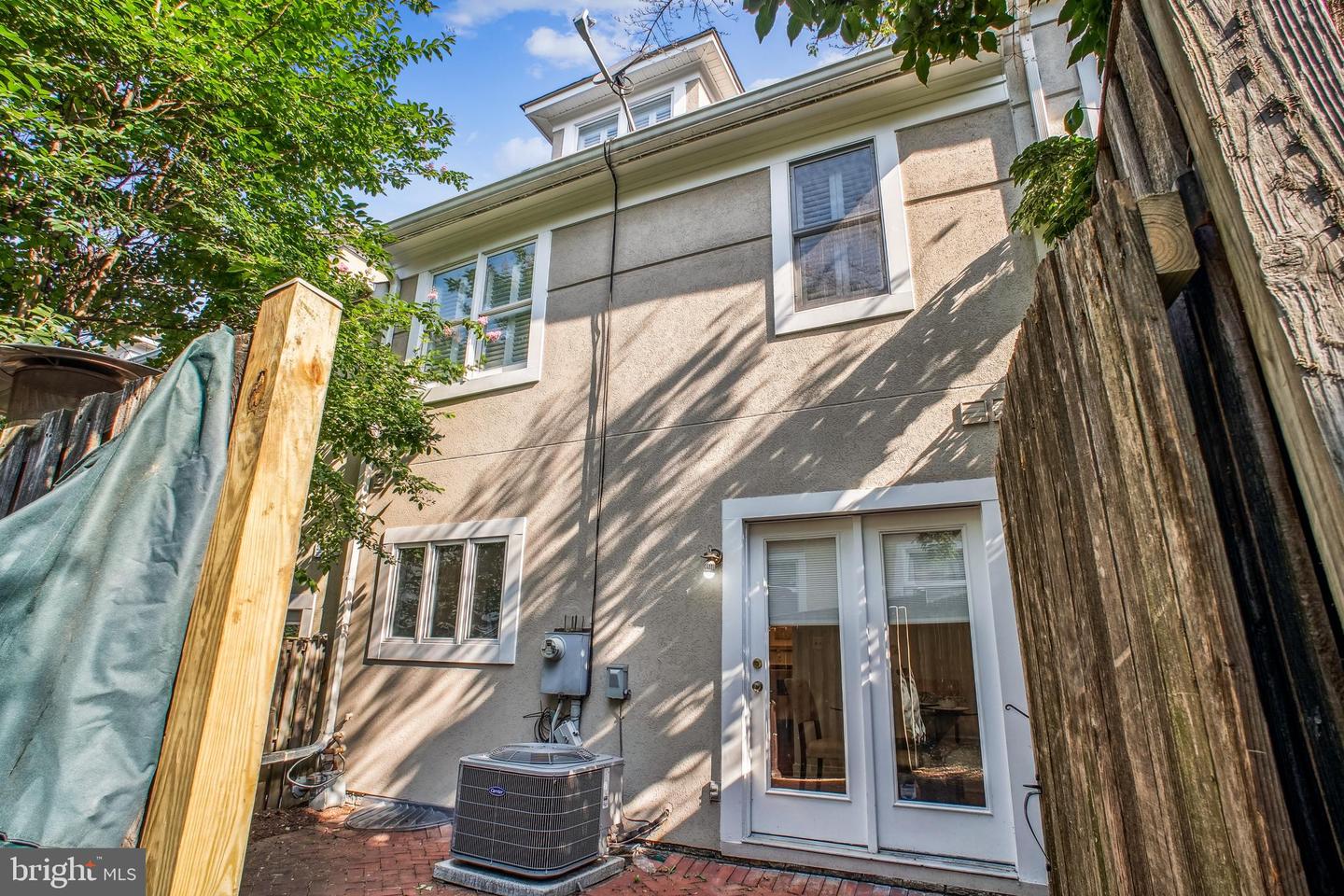 3818 WHITE POST CT, ALEXANDRIA, Virginia 22304, 3 Bedrooms Bedrooms, ,3 BathroomsBathrooms,Residential,For sale,3818 WHITE POST CT,VAAX2046562 MLS # VAAX2046562