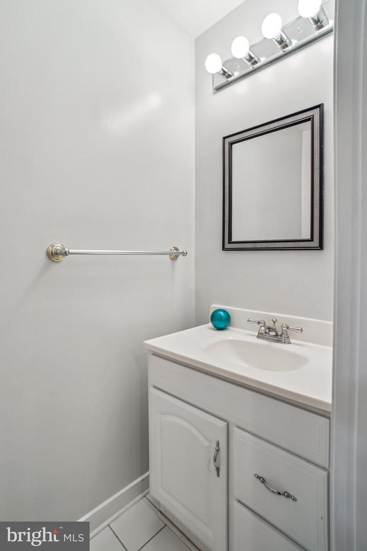 3818 WHITE POST CT, ALEXANDRIA, Virginia 22304, 3 Bedrooms Bedrooms, ,3 BathroomsBathrooms,Residential,For sale,3818 WHITE POST CT,VAAX2046562 MLS # VAAX2046562