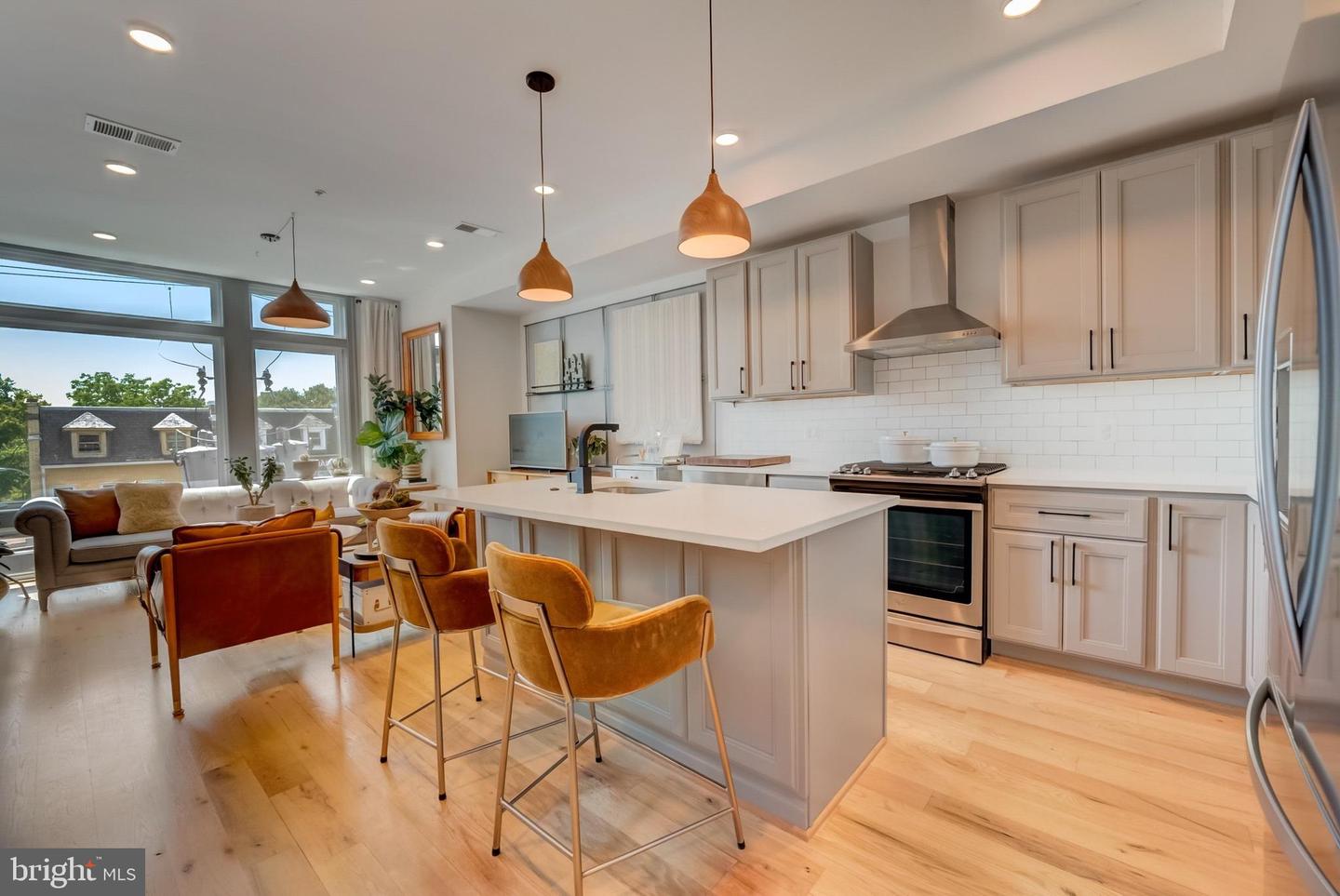 811 UPSHUR ST NW #7, WASHINGTON, District Of Columbia 20011, 2 Bedrooms Bedrooms, ,2 BathroomsBathrooms,Residential,For sale,811 UPSHUR ST NW #7,DCDC2205962 MLS # DCDC2205962