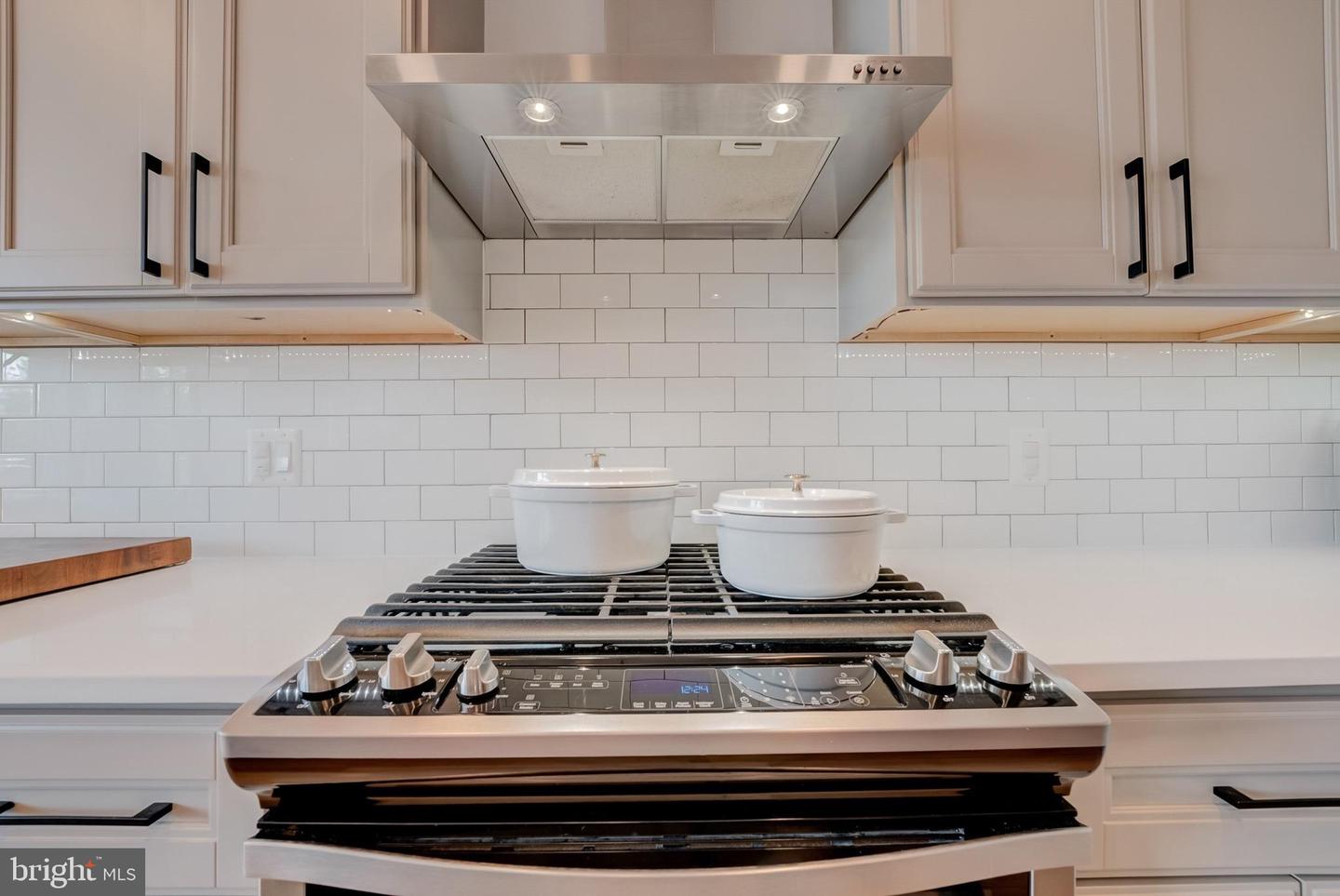 811 UPSHUR ST NW #7, WASHINGTON, District Of Columbia 20011, 2 Bedrooms Bedrooms, ,2 BathroomsBathrooms,Residential,For sale,811 UPSHUR ST NW #7,DCDC2205962 MLS # DCDC2205962