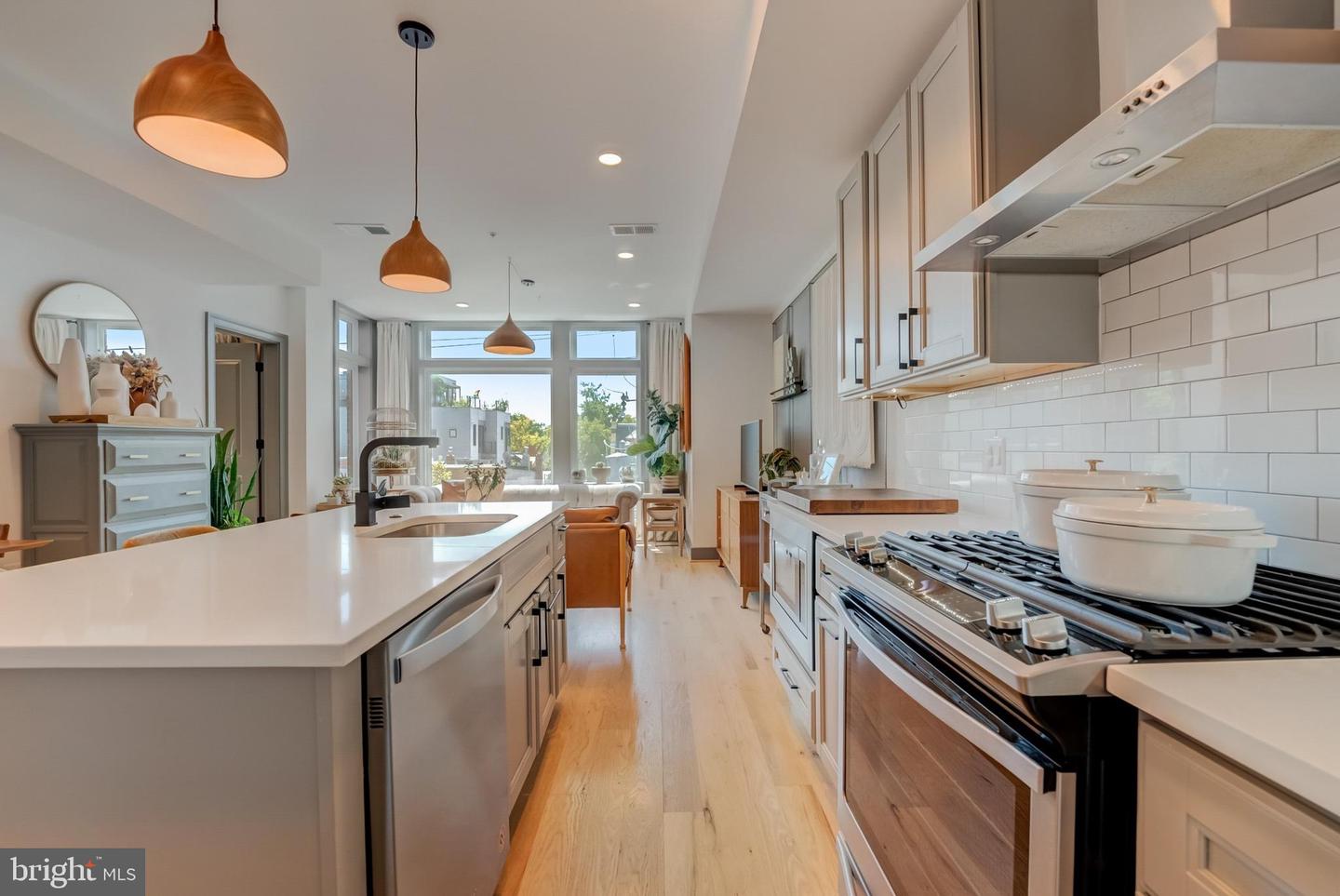811 UPSHUR ST NW #7, WASHINGTON, District Of Columbia 20011, 2 Bedrooms Bedrooms, ,2 BathroomsBathrooms,Residential,For sale,811 UPSHUR ST NW #7,DCDC2205962 MLS # DCDC2205962