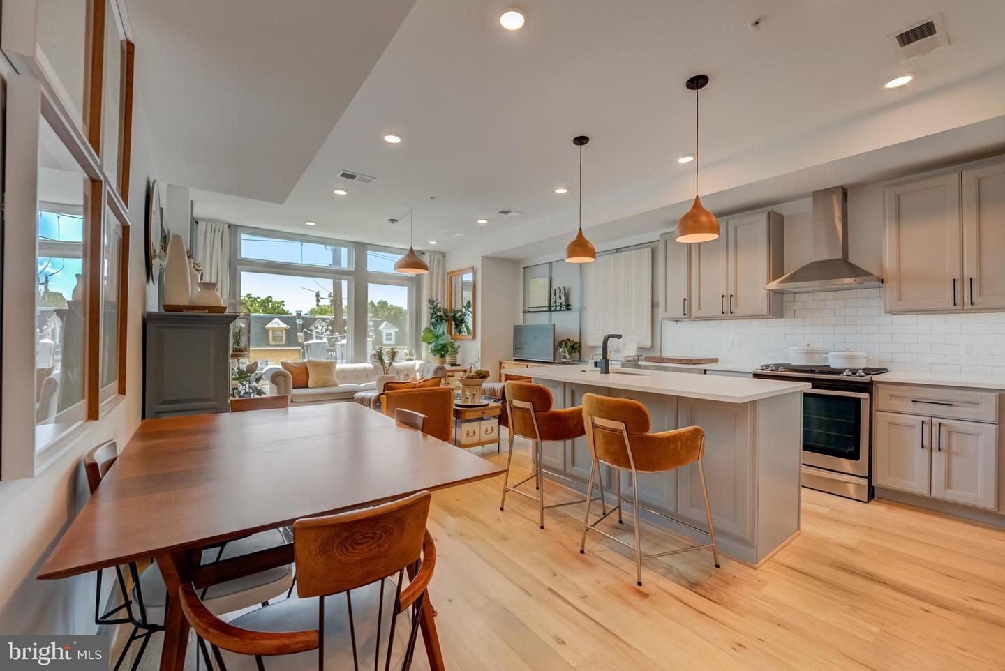 811 UPSHUR ST NW #7, WASHINGTON, District Of Columbia 20011, 2 Bedrooms Bedrooms, ,2 BathroomsBathrooms,Residential,For sale,811 UPSHUR ST NW #7,DCDC2205962 MLS # DCDC2205962