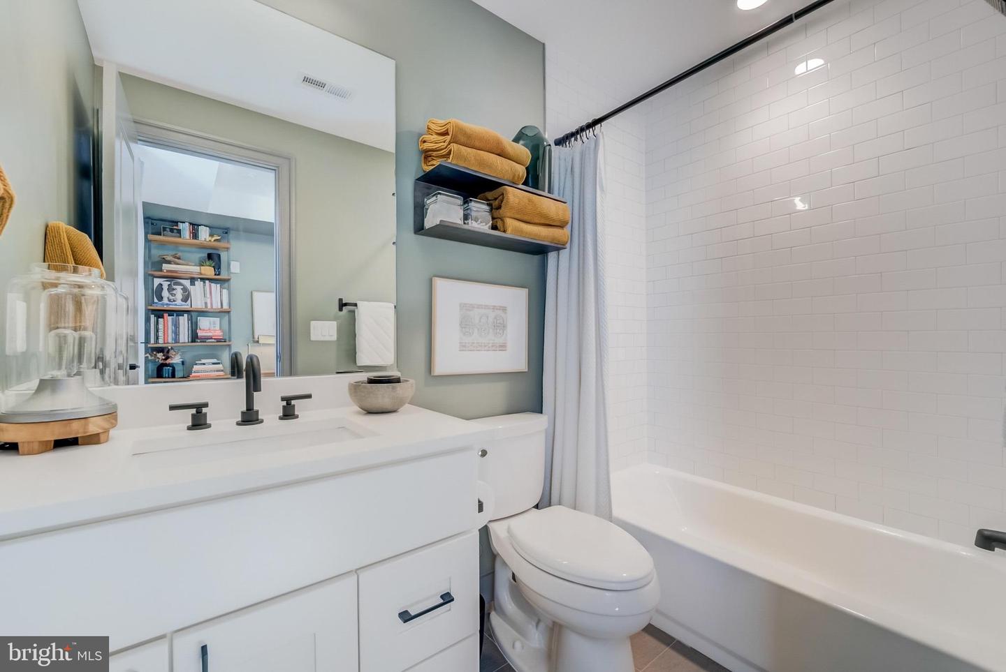 811 UPSHUR ST NW #7, WASHINGTON, District Of Columbia 20011, 2 Bedrooms Bedrooms, ,2 BathroomsBathrooms,Residential,For sale,811 UPSHUR ST NW #7,DCDC2205962 MLS # DCDC2205962