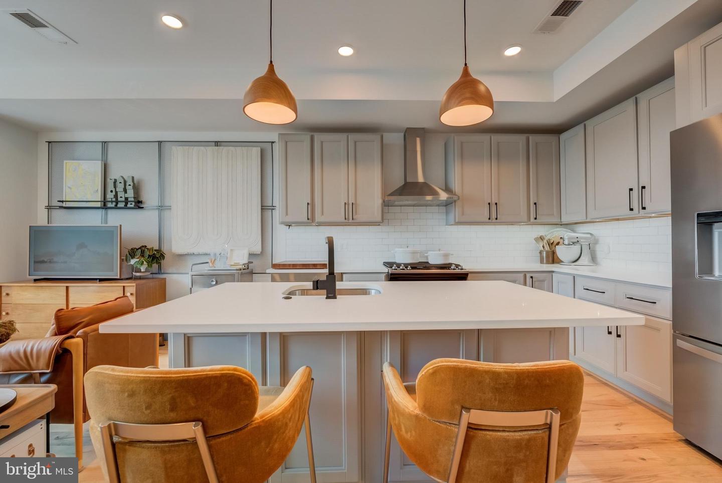 811 UPSHUR ST NW #7, WASHINGTON, District Of Columbia 20011, 2 Bedrooms Bedrooms, ,2 BathroomsBathrooms,Residential,For sale,811 UPSHUR ST NW #7,DCDC2205962 MLS # DCDC2205962