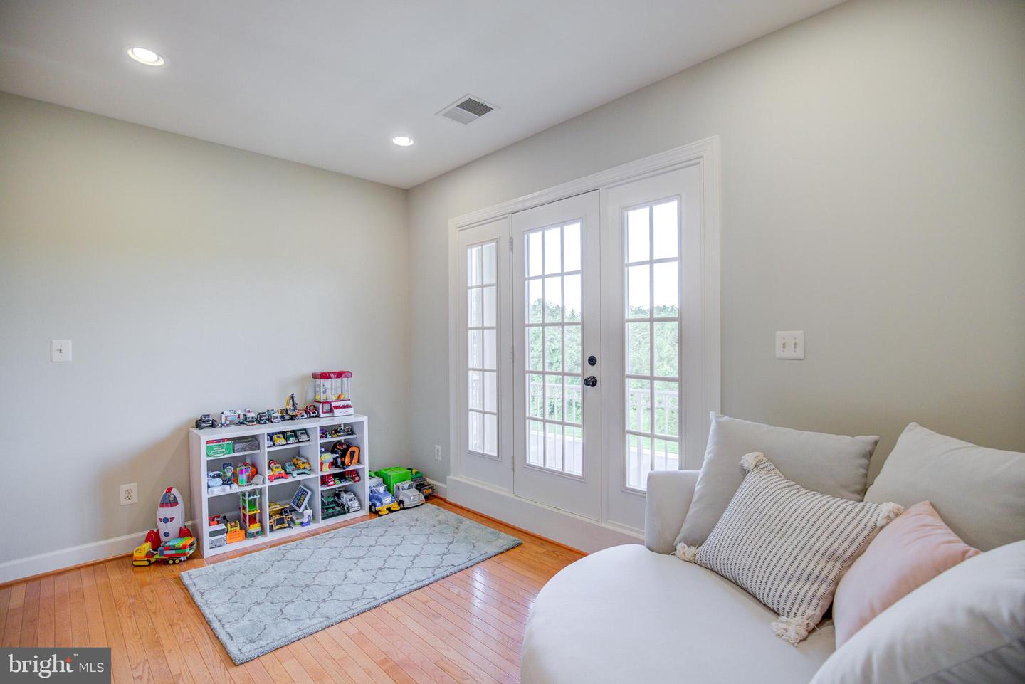 22966 LOIS, BRAMBLETON, Virginia 20148, 5 Bedrooms Bedrooms, ,4 BathroomsBathrooms,Residential,For sale,22966 LOIS,VALO2099658 MLS # VALO2099658