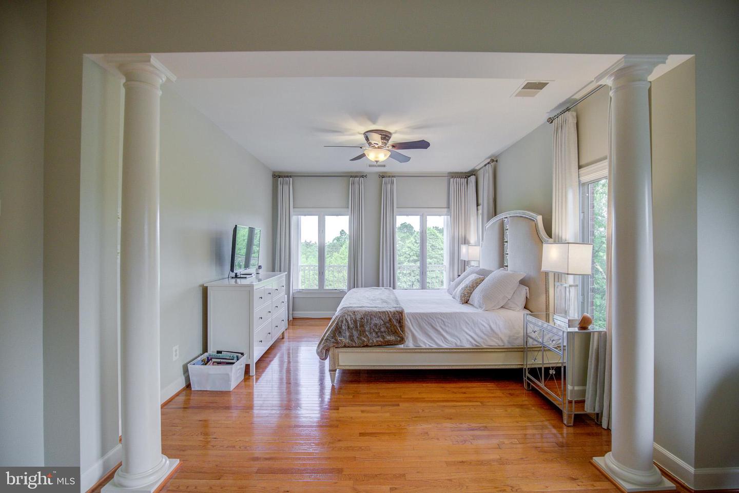 22966 LOIS, BRAMBLETON, Virginia 20148, 5 Bedrooms Bedrooms, ,4 BathroomsBathrooms,Residential,For sale,22966 LOIS,VALO2099658 MLS # VALO2099658