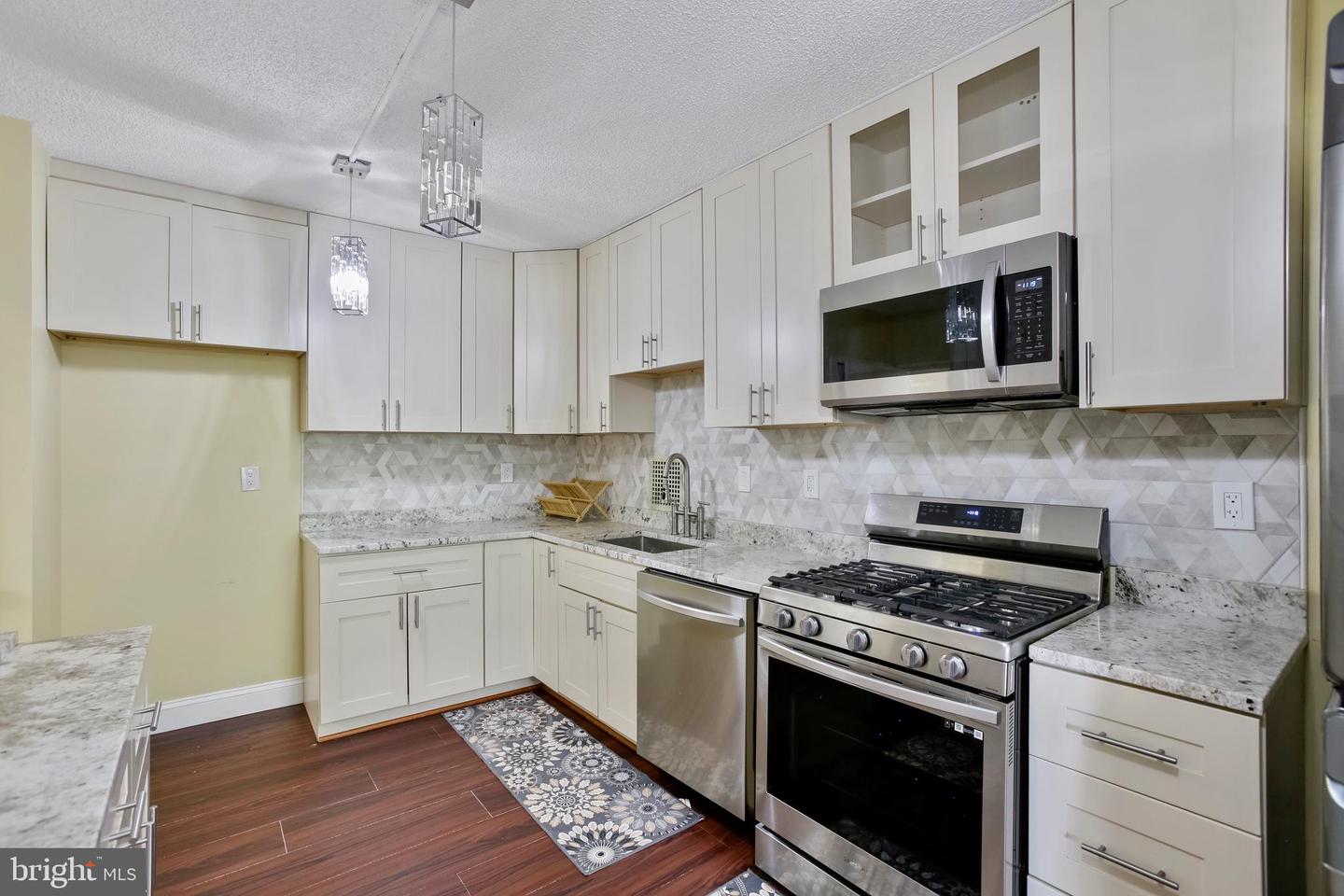 3701 S GEORGE MASON DR #205N, FALLS CHURCH, Virginia 22041, 3 Bedrooms Bedrooms, ,2 BathroomsBathrooms,Residential,For sale,3701 S GEORGE MASON DR #205N,VAFX2247682 MLS # VAFX2247682