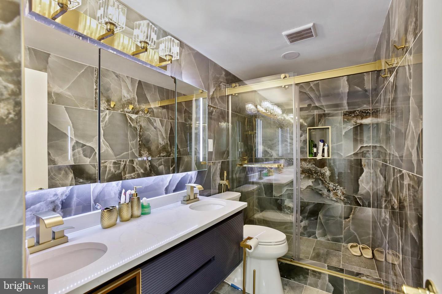 3701 S GEORGE MASON DR #205N, FALLS CHURCH, Virginia 22041, 3 Bedrooms Bedrooms, ,2 BathroomsBathrooms,Residential,For sale,3701 S GEORGE MASON DR #205N,VAFX2247682 MLS # VAFX2247682