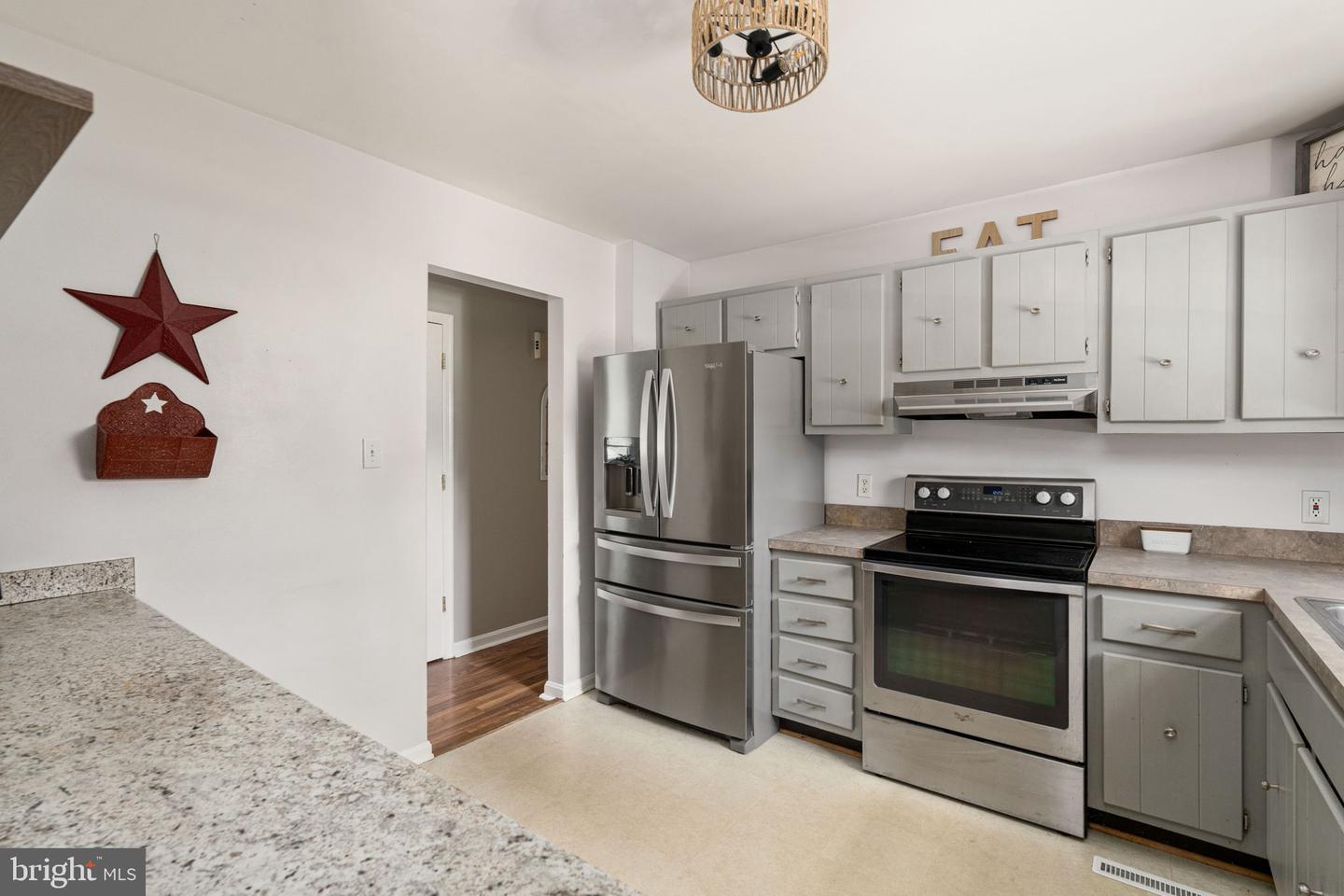 9 WICKHAM CT, FREDERICKSBURG, Virginia 22405, 4 Bedrooms Bedrooms, ,2 BathroomsBathrooms,Residential,For sale,9 WICKHAM CT,VAST2039888 MLS # VAST2039888