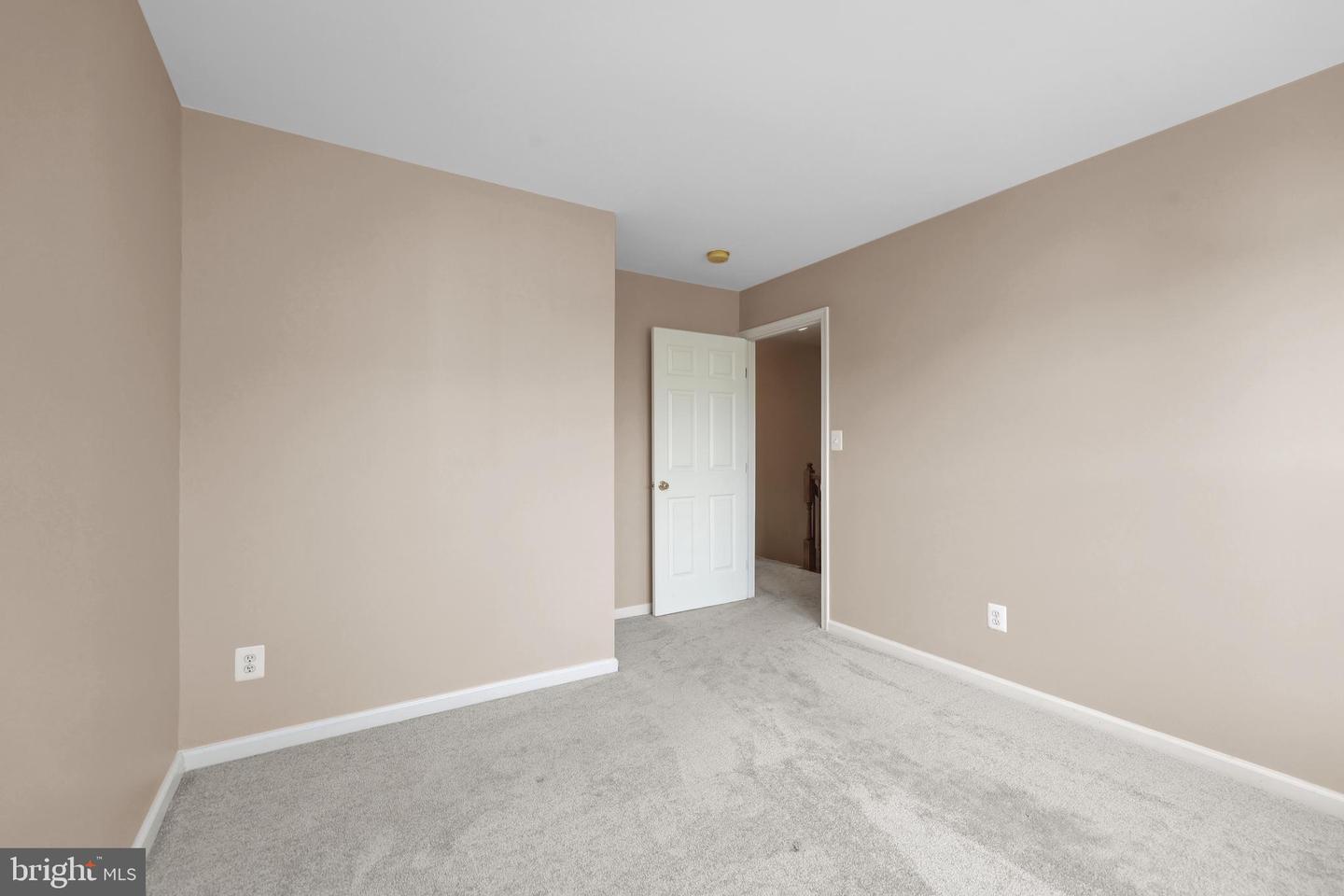 8078 HORSESHOE COTTAGE CIR, LORTON, Virginia 22079, 3 Bedrooms Bedrooms, ,2 BathroomsBathrooms,Residential,For sale,8078 HORSESHOE COTTAGE CIR,VAFX2247692 MLS # VAFX2247692