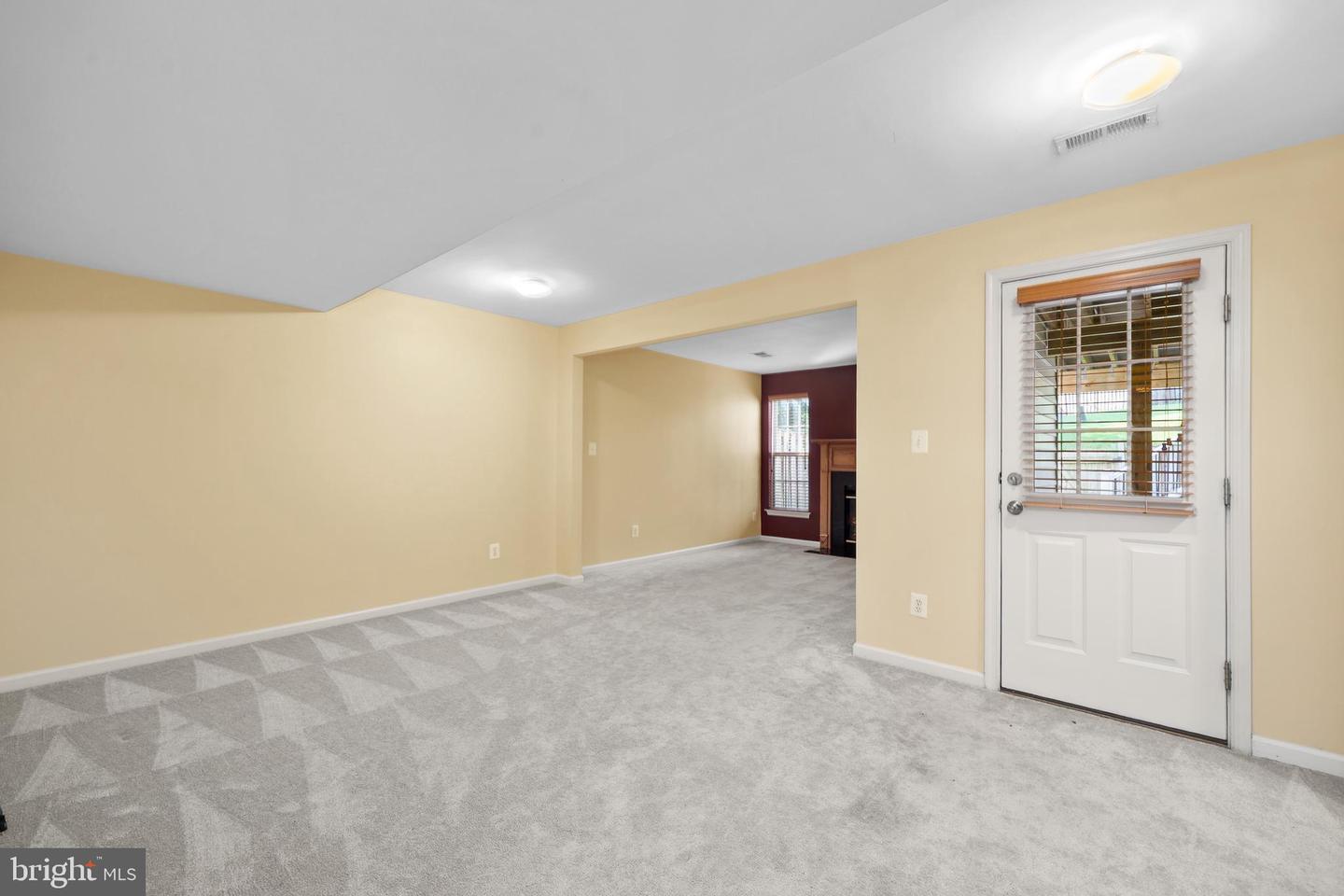 8078 HORSESHOE COTTAGE CIR, LORTON, Virginia 22079, 3 Bedrooms Bedrooms, ,2 BathroomsBathrooms,Residential,For sale,8078 HORSESHOE COTTAGE CIR,VAFX2247692 MLS # VAFX2247692