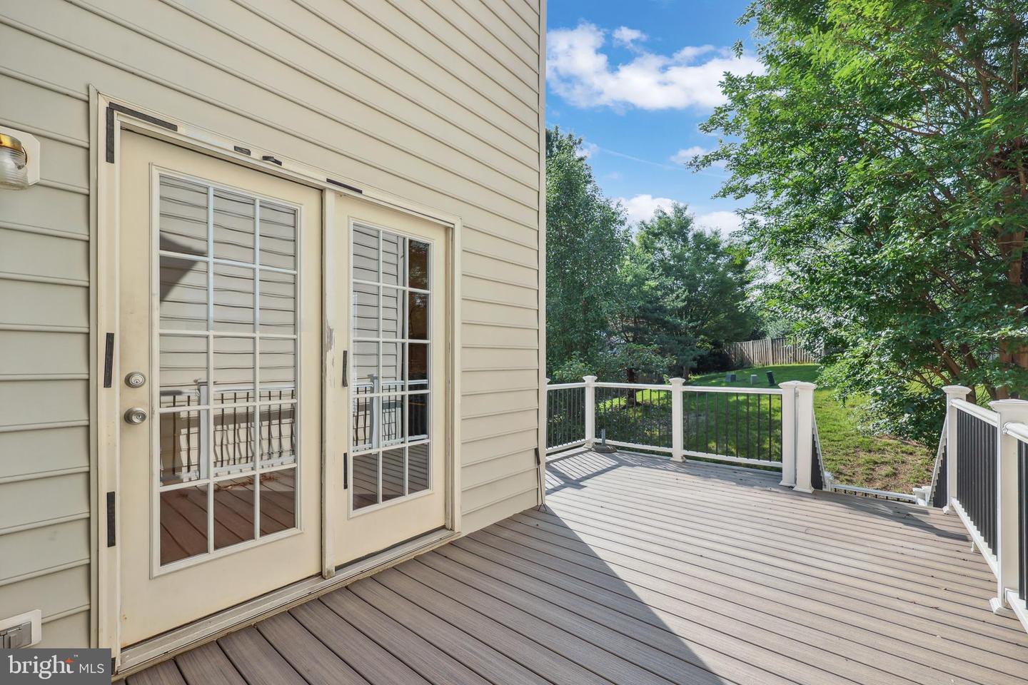 8078 HORSESHOE COTTAGE CIR, LORTON, Virginia 22079, 3 Bedrooms Bedrooms, ,2 BathroomsBathrooms,Residential,For sale,8078 HORSESHOE COTTAGE CIR,VAFX2247692 MLS # VAFX2247692