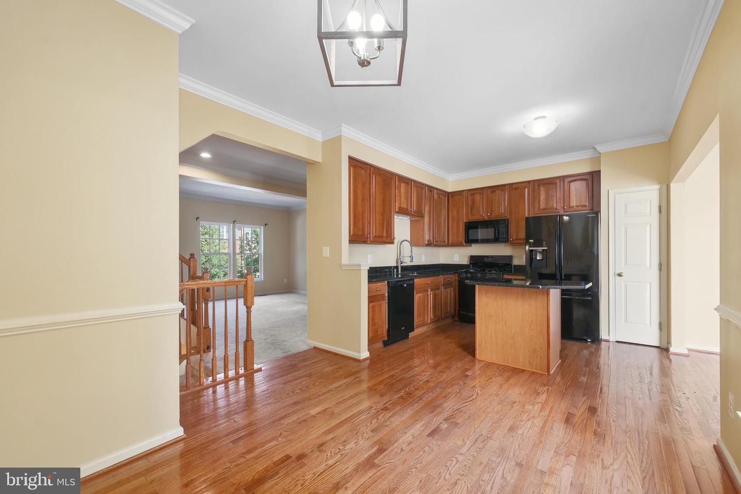 8078 HORSESHOE COTTAGE CIR, LORTON, Virginia 22079, 3 Bedrooms Bedrooms, ,2 BathroomsBathrooms,Residential,For sale,8078 HORSESHOE COTTAGE CIR,VAFX2247692 MLS # VAFX2247692