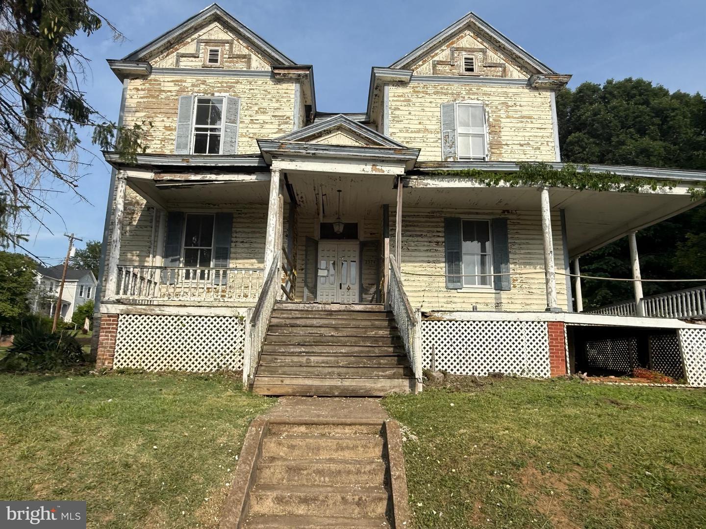 2374 MAPLE AVE, BUENA VISTA, Virginia 24416, 6 Bedrooms Bedrooms, ,3 BathroomsBathrooms,Residential,For sale,2374 MAPLE AVE,VARB2000134 MLS # VARB2000134