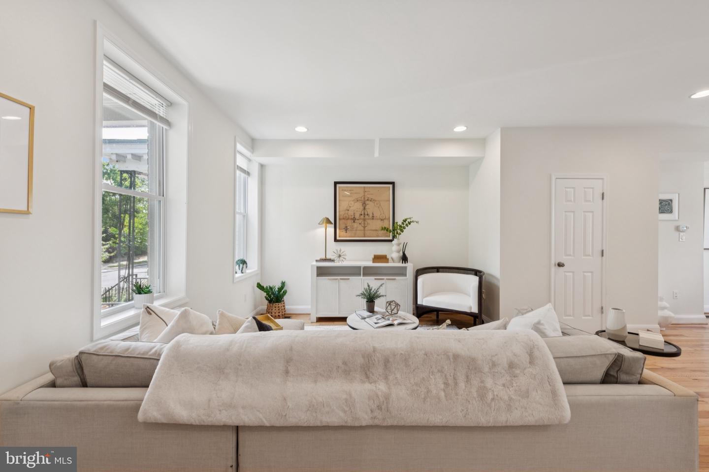 643 KEEFER PL NW, WASHINGTON, District Of Columbia 20010, 4 Bedrooms Bedrooms, ,3 BathroomsBathrooms,Residential,For sale,643 KEEFER PL NW,DCDC2205970 MLS # DCDC2205970
