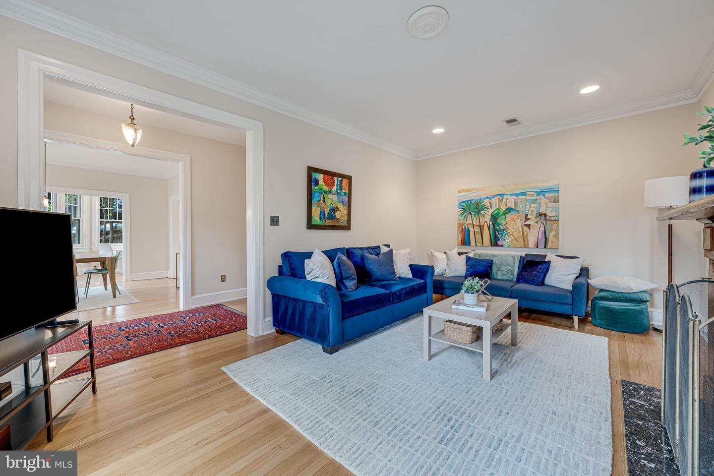 2202 CATHEDRAL AVE NW, WASHINGTON, District Of Columbia 20008, 4 Bedrooms Bedrooms, ,3 BathroomsBathrooms,Residential,For sale,2202 CATHEDRAL AVE NW,DCDC2205980 MLS # DCDC2205980