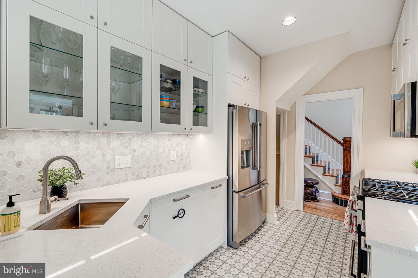 2202 CATHEDRAL AVE NW, WASHINGTON, District Of Columbia 20008, 4 Bedrooms Bedrooms, ,3 BathroomsBathrooms,Residential,For sale,2202 CATHEDRAL AVE NW,DCDC2205980 MLS # DCDC2205980