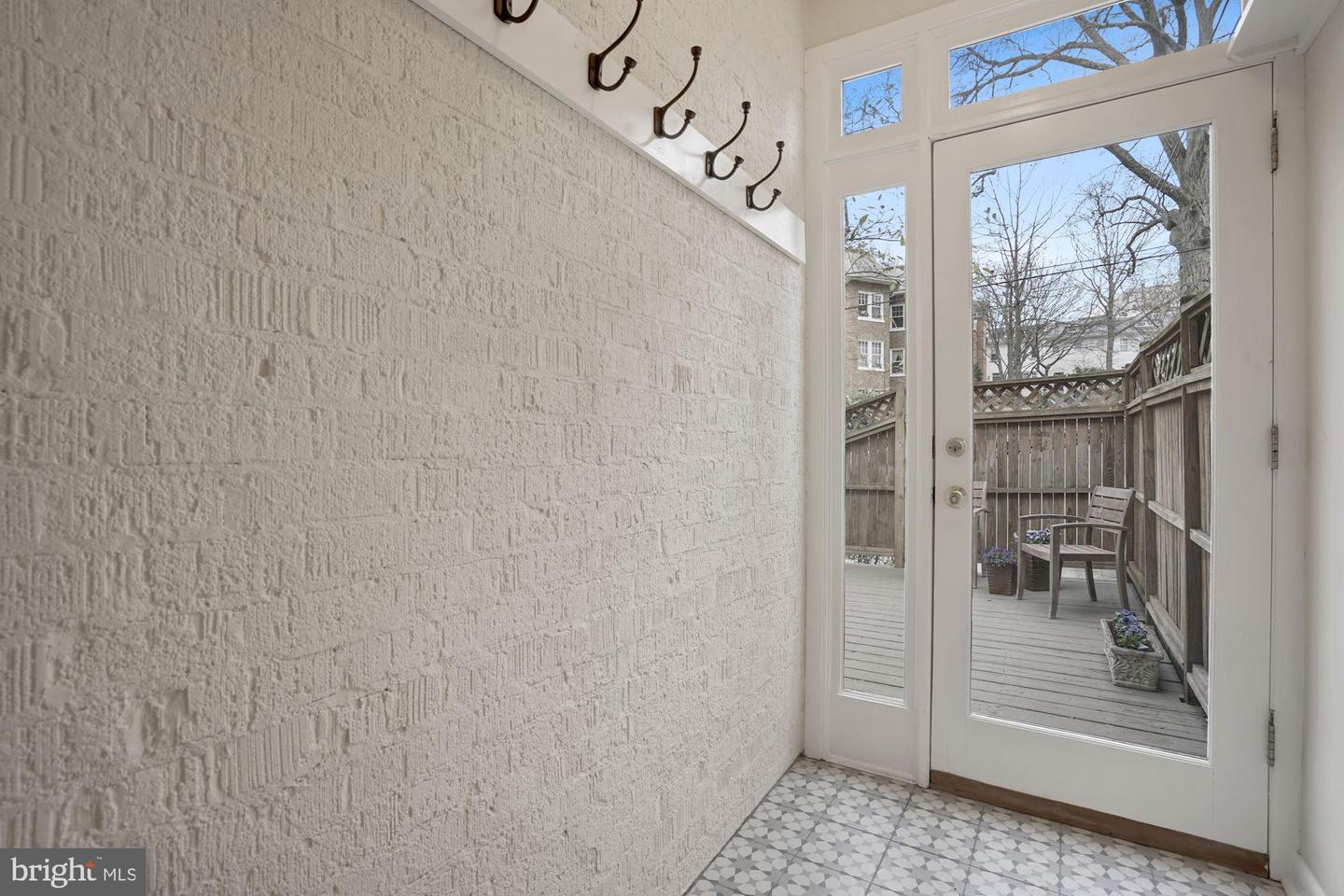2202 CATHEDRAL AVE NW, WASHINGTON, District Of Columbia 20008, 4 Bedrooms Bedrooms, ,3 BathroomsBathrooms,Residential,For sale,2202 CATHEDRAL AVE NW,DCDC2205980 MLS # DCDC2205980