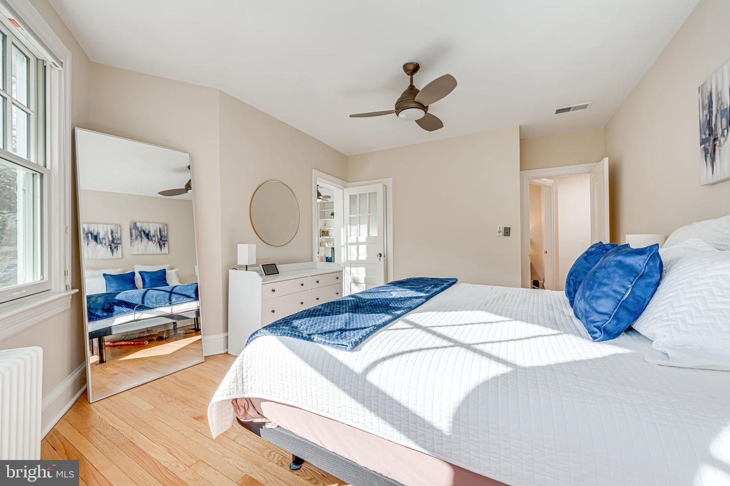 2202 CATHEDRAL AVE NW, WASHINGTON, District Of Columbia 20008, 4 Bedrooms Bedrooms, ,3 BathroomsBathrooms,Residential,For sale,2202 CATHEDRAL AVE NW,DCDC2205980 MLS # DCDC2205980
