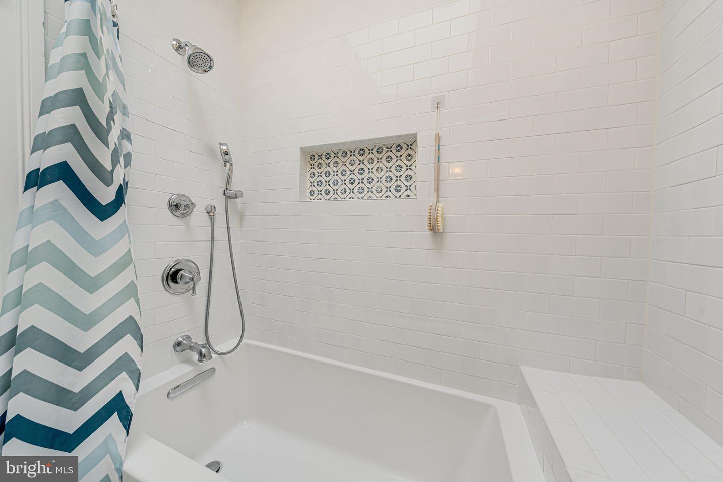 2202 CATHEDRAL AVE NW, WASHINGTON, District Of Columbia 20008, 4 Bedrooms Bedrooms, ,3 BathroomsBathrooms,Residential,For sale,2202 CATHEDRAL AVE NW,DCDC2205980 MLS # DCDC2205980