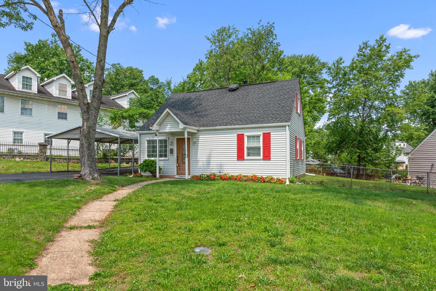 296 MANASSAS DR, MANASSAS PARK, Virginia 20111, 3 Bedrooms Bedrooms, ,1 BathroomBathrooms,Residential,For sale,296 MANASSAS DR,VAMP2003120 MLS # VAMP2003120