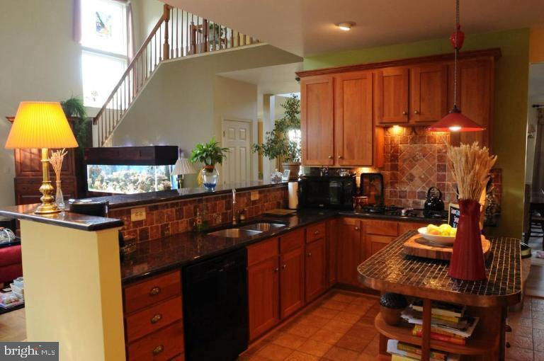 817 DUNCAN PL SE, LEESBURG, Virginia 20175, 5 Bedrooms Bedrooms, ,3 BathroomsBathrooms,Residential,For sale,817 DUNCAN PL SE,VALO2099682 MLS # VALO2099682