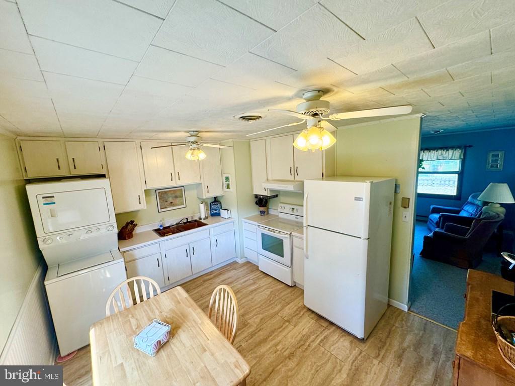 3434 WILLOW ST, CHINCOTEAGUE ISLAND, Virginia 23336, 2 Bedrooms Bedrooms, ,1 BathroomBathrooms,Residential,For sale,3434 WILLOW ST,VAAC2001940 MLS # VAAC2001940