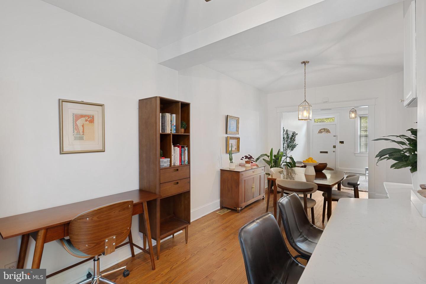 2009 37TH ST NW, WASHINGTON, District Of Columbia 20007, 2 Bedrooms Bedrooms, 7 Rooms Rooms,1 BathroomBathrooms,Residential,For sale,2009 37TH ST NW,DCDC2205938 MLS # DCDC2205938