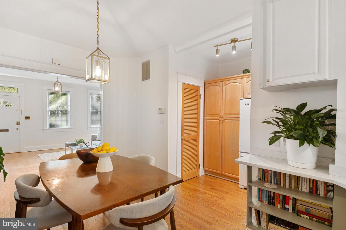 2009 37TH ST NW, WASHINGTON, District Of Columbia 20007, 2 Bedrooms Bedrooms, 7 Rooms Rooms,1 BathroomBathrooms,Residential,For sale,2009 37TH ST NW,DCDC2205938 MLS # DCDC2205938