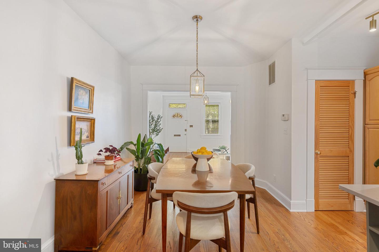 2009 37TH ST NW, WASHINGTON, District Of Columbia 20007, 2 Bedrooms Bedrooms, 7 Rooms Rooms,1 BathroomBathrooms,Residential,For sale,2009 37TH ST NW,DCDC2205938 MLS # DCDC2205938