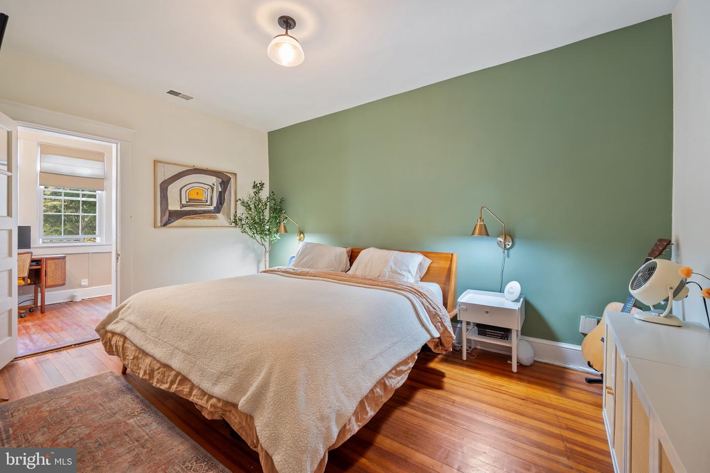 2009 37TH ST NW, WASHINGTON, District Of Columbia 20007, 2 Bedrooms Bedrooms, 7 Rooms Rooms,1 BathroomBathrooms,Residential,For sale,2009 37TH ST NW,DCDC2205938 MLS # DCDC2205938