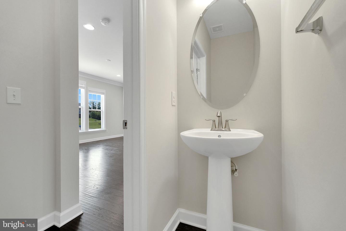42510 OAK PARK SQ, ASHBURN, Virginia 20148, 3 Bedrooms Bedrooms, ,3 BathroomsBathrooms,Residential,For sale,42510 OAK PARK SQ,VALO2099646 MLS # VALO2099646
