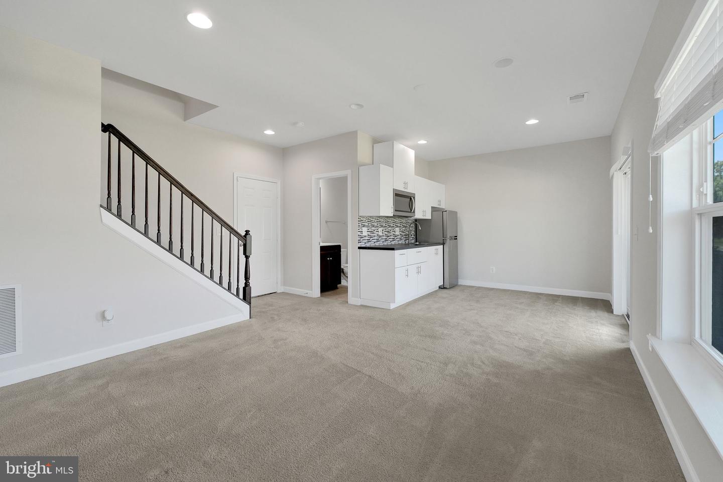 42510 OAK PARK SQ, ASHBURN, Virginia 20148, 3 Bedrooms Bedrooms, ,3 BathroomsBathrooms,Residential,For sale,42510 OAK PARK SQ,VALO2099646 MLS # VALO2099646