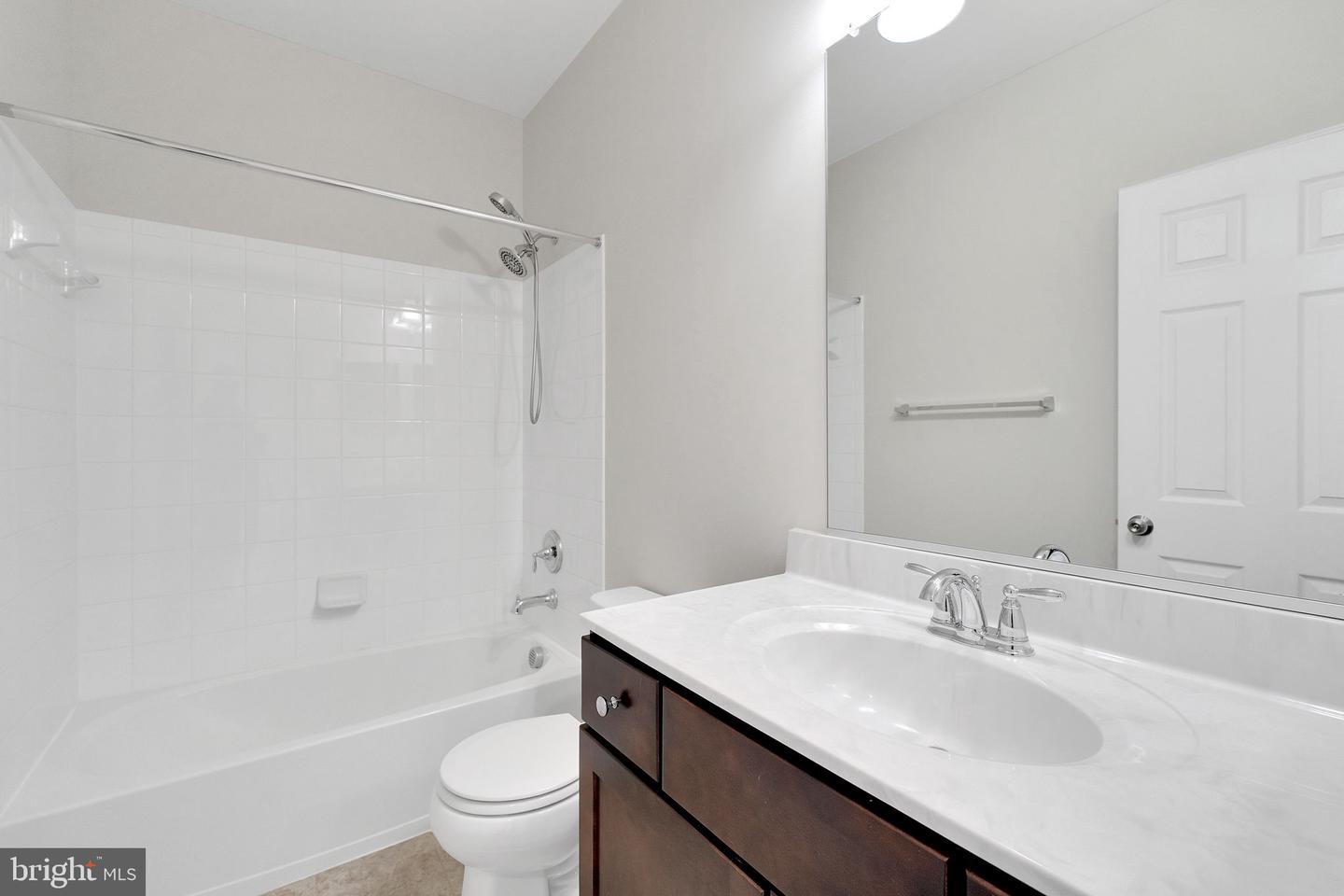 42510 OAK PARK SQ, ASHBURN, Virginia 20148, 3 Bedrooms Bedrooms, ,3 BathroomsBathrooms,Residential,For sale,42510 OAK PARK SQ,VALO2099646 MLS # VALO2099646