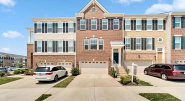 42510 OAK PARK SQ, ASHBURN, Virginia 20148, 3 Bedrooms Bedrooms, ,3 BathroomsBathrooms,Residential,For sale,42510 OAK PARK SQ,VALO2099646 MLS # VALO2099646