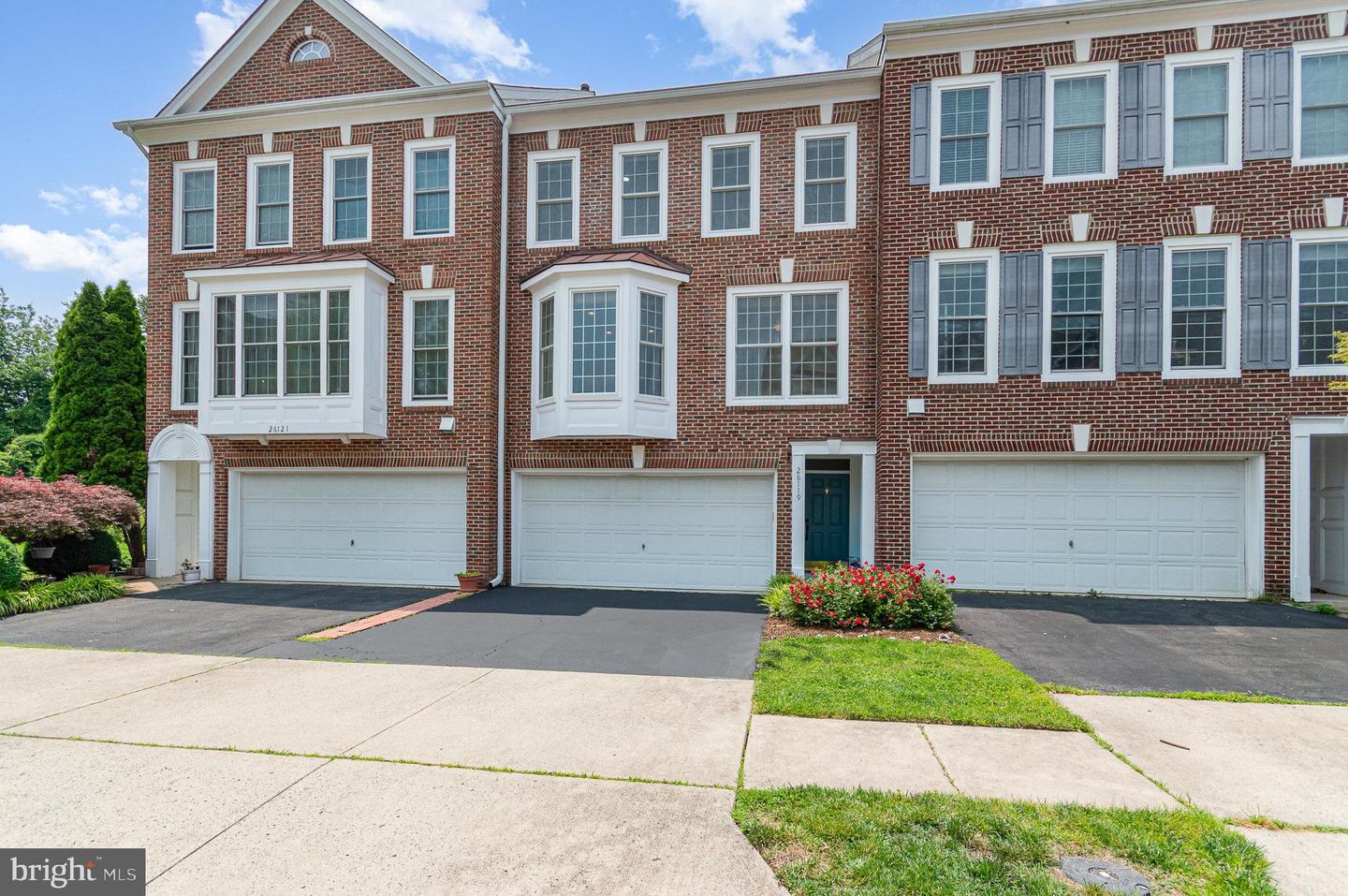 26119 NIMBLETON SQ, CHANTILLY, Virginia 20152, 3 Bedrooms Bedrooms, ,2 BathroomsBathrooms,Residential,For sale,26119 NIMBLETON SQ,VALO2099648 MLS # VALO2099648