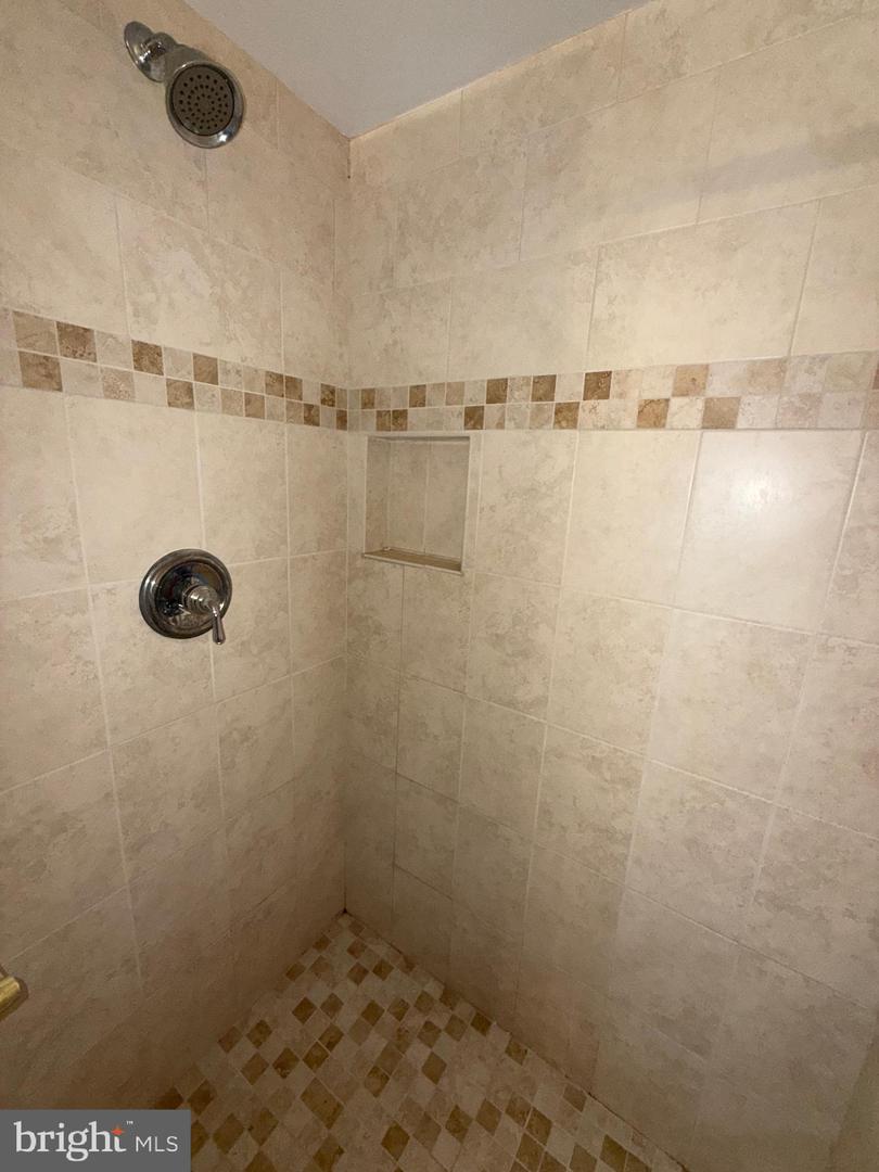 2133 FREDA DR, VIENNA, Virginia 22181, 4 Bedrooms Bedrooms, ,3 BathroomsBathrooms,Residential,For sale,2133 FREDA DR,VAFX2247660 MLS # VAFX2247660
