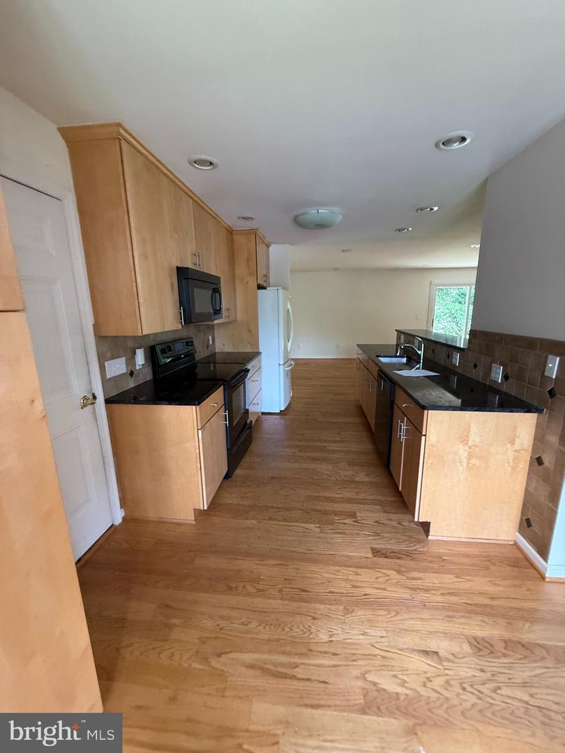 2133 FREDA DR, VIENNA, Virginia 22181, 4 Bedrooms Bedrooms, ,3 BathroomsBathrooms,Residential,For sale,2133 FREDA DR,VAFX2247660 MLS # VAFX2247660