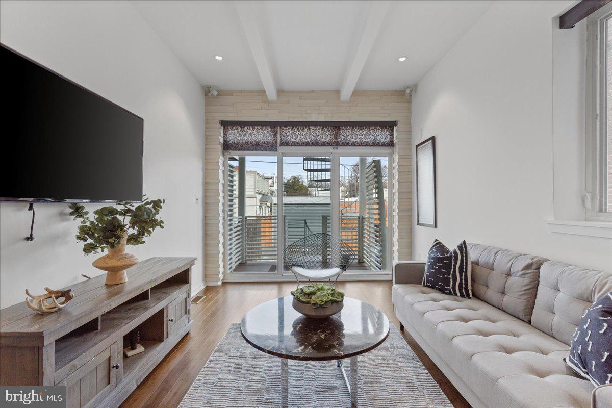 2223 1ST ST NW #1, WASHINGTON, District Of Columbia 20001, 2 Bedrooms Bedrooms, ,2 BathroomsBathrooms,Residential,For sale,2223 1ST ST NW #1,DCDC2206034 MLS # DCDC2206034
