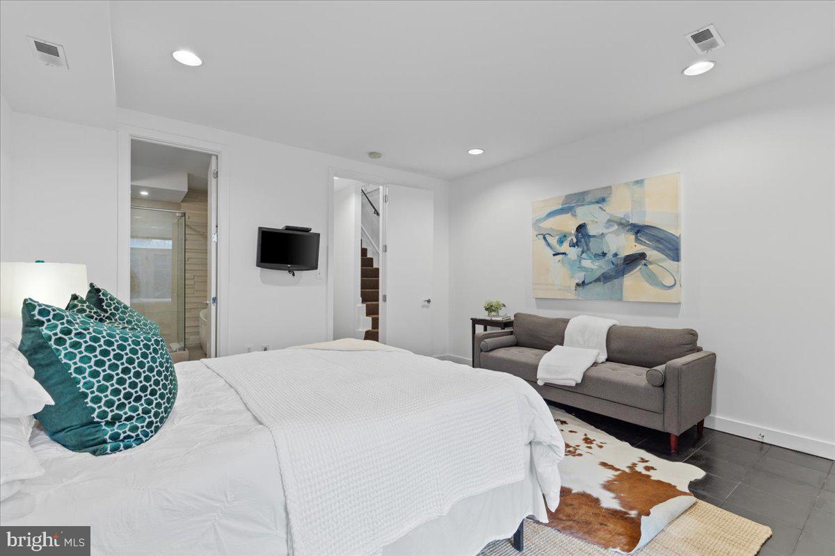 2223 1ST ST NW #1, WASHINGTON, District Of Columbia 20001, 2 Bedrooms Bedrooms, ,2 BathroomsBathrooms,Residential,For sale,2223 1ST ST NW #1,DCDC2206034 MLS # DCDC2206034