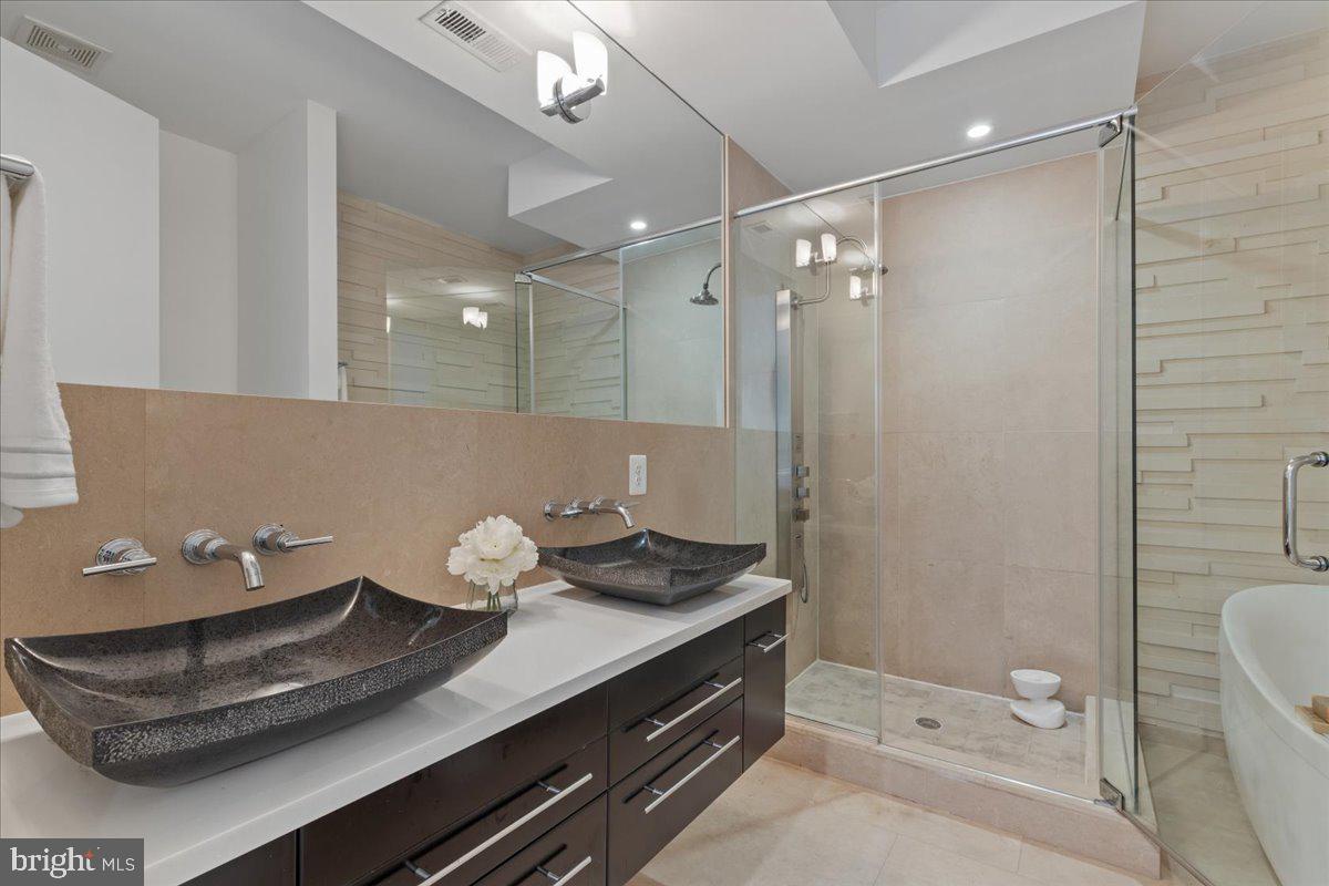 2223 1ST ST NW #1, WASHINGTON, District Of Columbia 20001, 2 Bedrooms Bedrooms, ,2 BathroomsBathrooms,Residential,For sale,2223 1ST ST NW #1,DCDC2206034 MLS # DCDC2206034