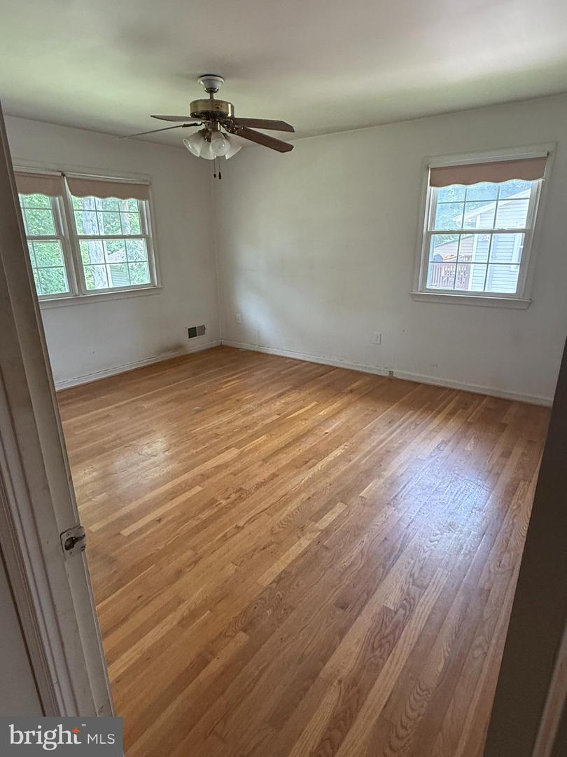 7400 ROXBURY AVE, MANASSAS, Virginia 20109, 3 Bedrooms Bedrooms, ,2 BathroomsBathrooms,Residential,For sale,7400 ROXBURY AVE,VAPW2097176 MLS # VAPW2097176