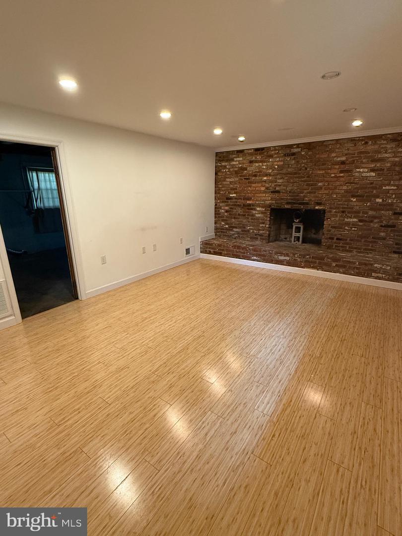 7400 ROXBURY AVE, MANASSAS, Virginia 20109, 3 Bedrooms Bedrooms, ,2 BathroomsBathrooms,Residential,For sale,7400 ROXBURY AVE,VAPW2097176 MLS # VAPW2097176