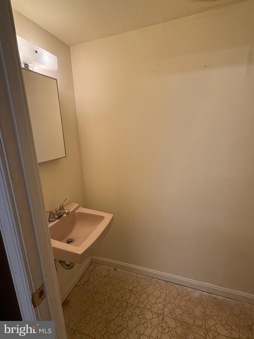7400 ROXBURY AVE, MANASSAS, Virginia 20109, 3 Bedrooms Bedrooms, ,2 BathroomsBathrooms,Residential,For sale,7400 ROXBURY AVE,VAPW2097176 MLS # VAPW2097176