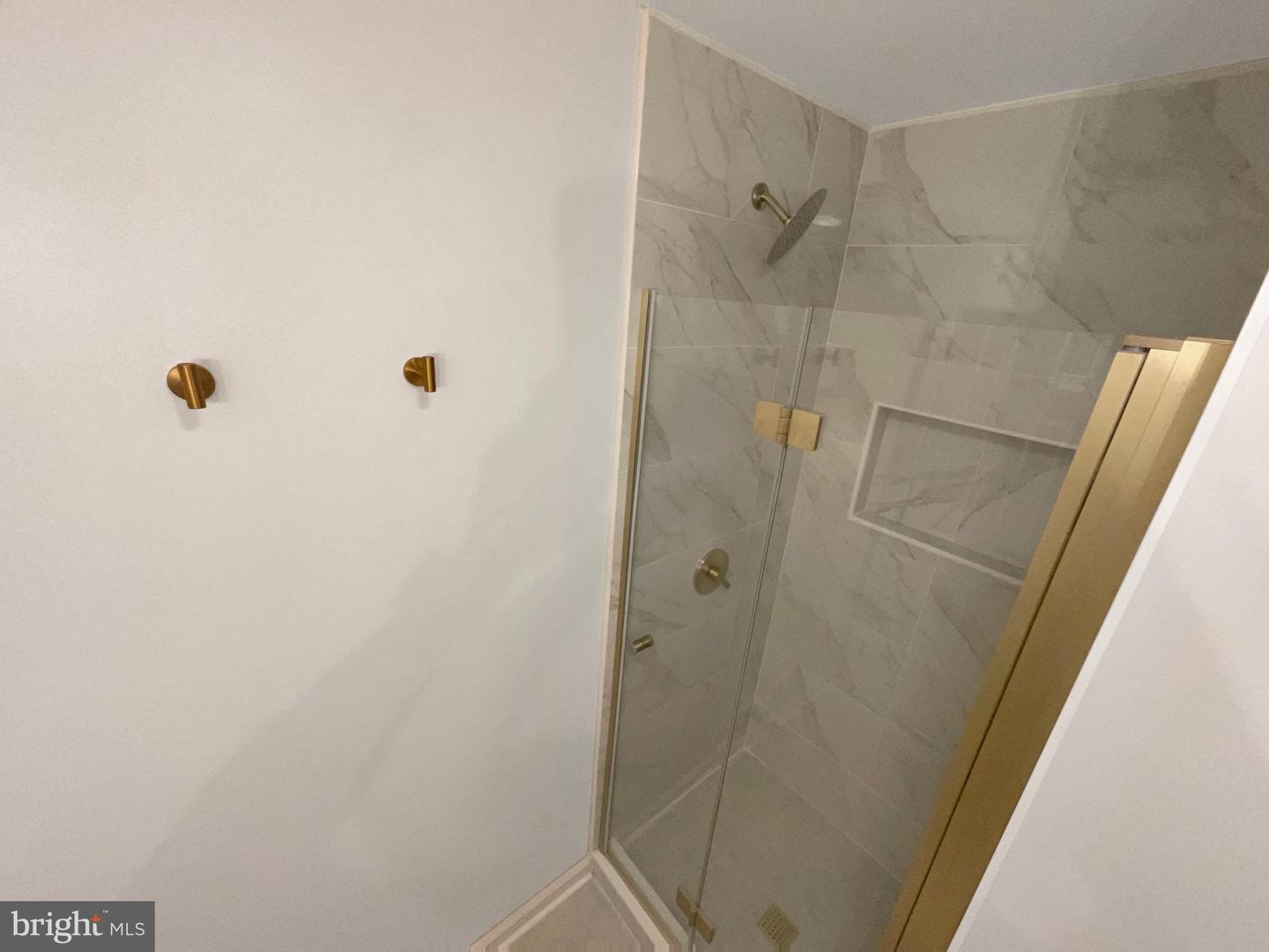 7804 ALBERTA CT, SPRINGFIELD, Virginia 22152, 5 Bedrooms Bedrooms, ,2 BathroomsBathrooms,Residential,For sale,7804 ALBERTA CT,VAFX2247800 MLS # VAFX2247800